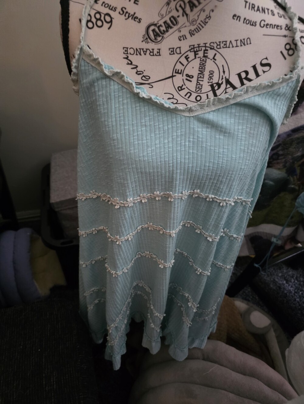 Light Blue Wavy Trim Women's Shirt   Size Med PTP 14 -- 17  LENGHT 21.